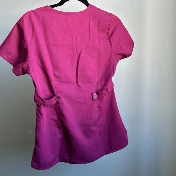 Grey's Anatomy Scrub Shirt | Grey's Anatomy | Scrubs | Medical Scrubs - Picture 2 of 4